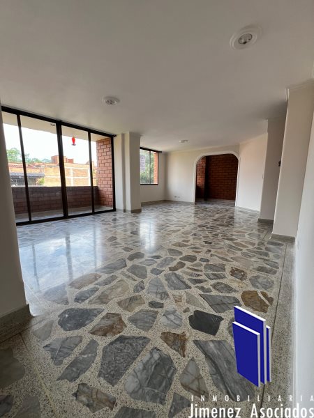 Apartamento en Venta en Laureles